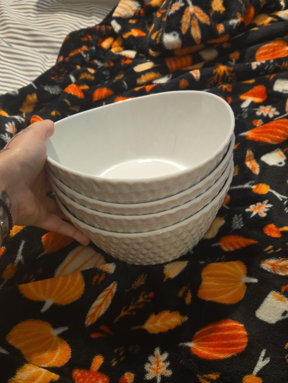 4 Pc Serving Bowls